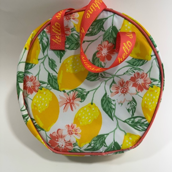 2 Emma and Chloe Lunch High quality insulation 
Strong and durable straps. - Picture 8 of 12